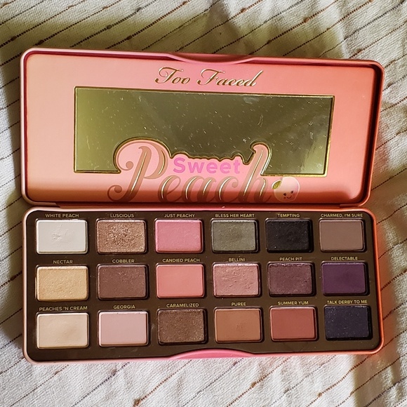 Too Faced Sweet Peach Palette - Picture 3 of 4